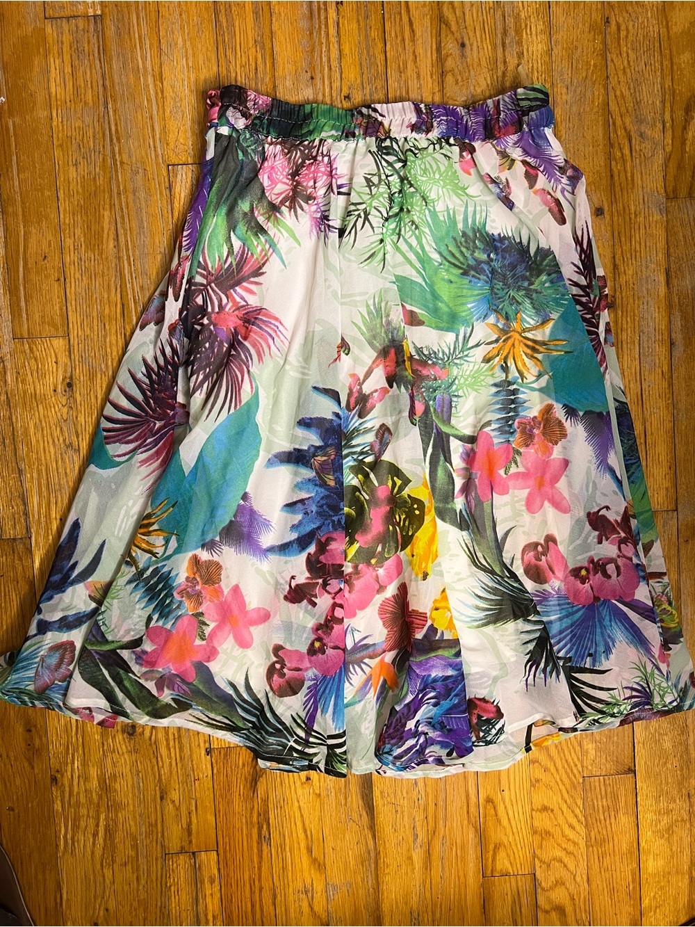 NWOT Floral Skirt M